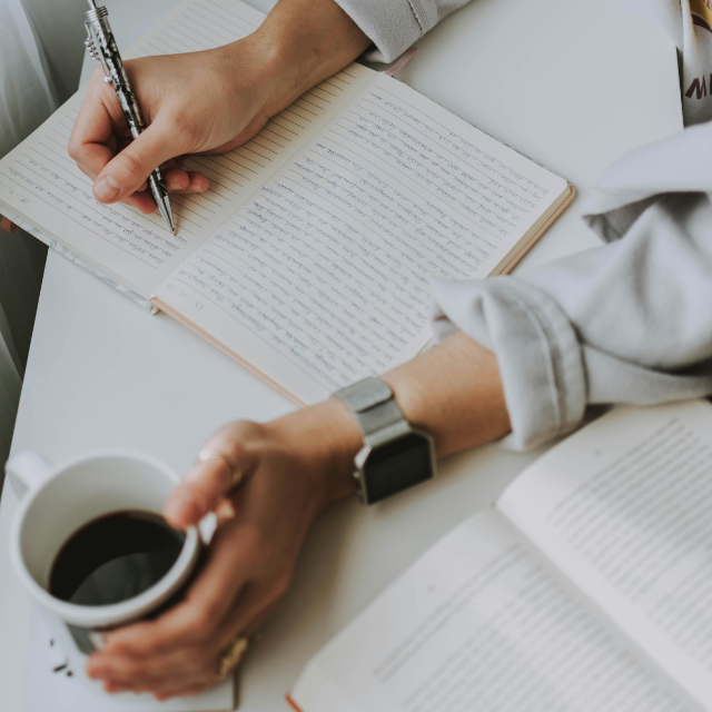 Free Guide 5 Steps to Begin Writing Your Memoir by Author Stacey Dewald